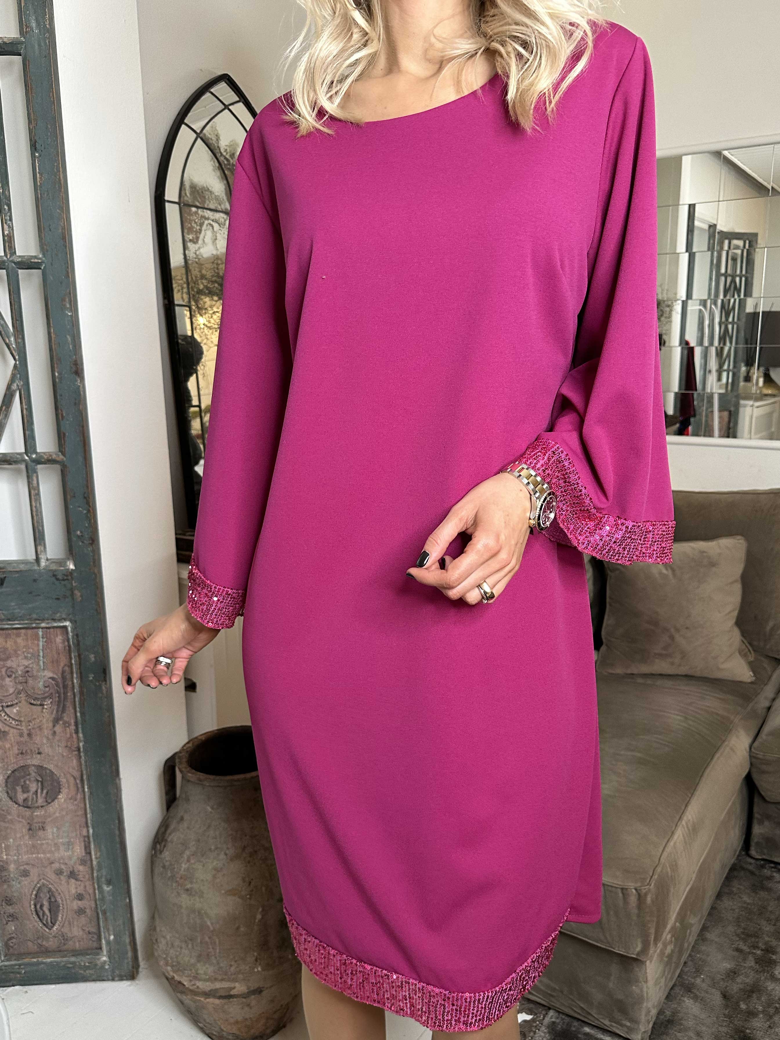 Lanza - Fin klänning detaljerad med paljettkanter